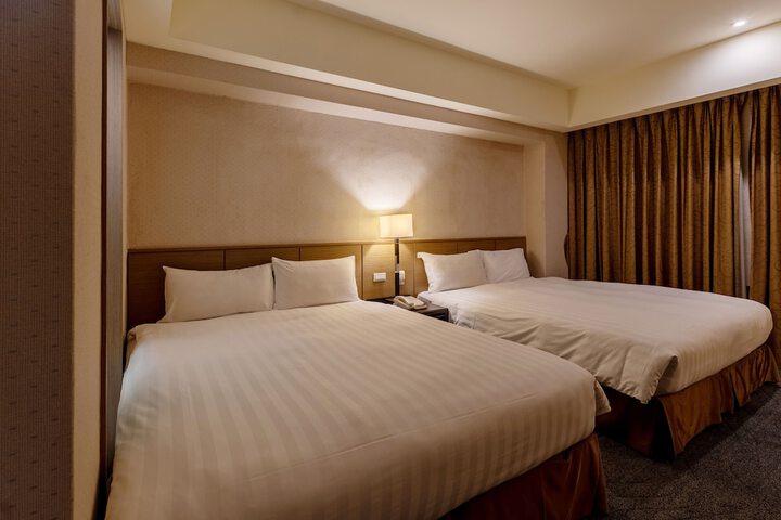 Room 17 of 119