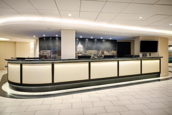 Entrance & Lobby
