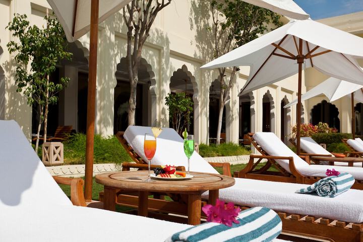 Pool Hotel