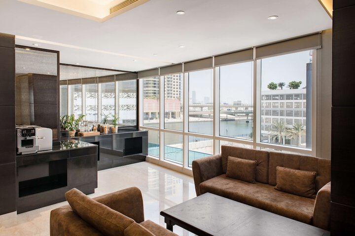Lounge 165 of 260