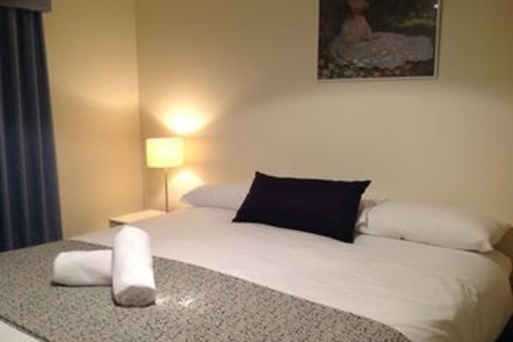 Room 13 of 30