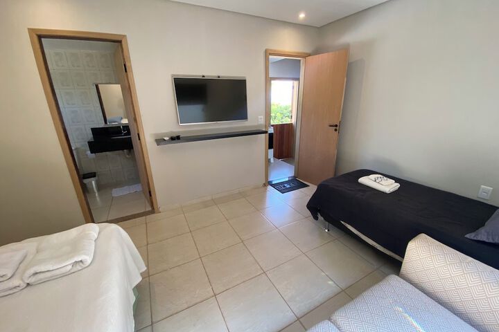 Room 3 of 38