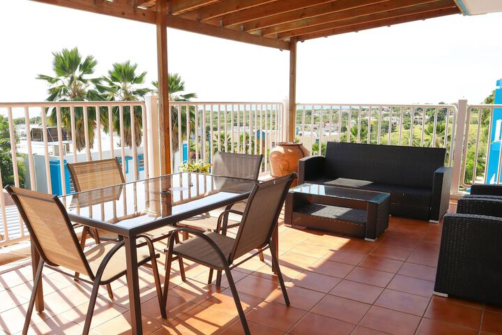 Sundeck 2 of 25