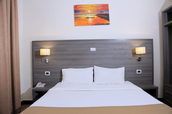 Room 8 of 41