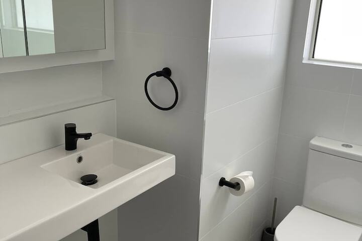 Room 16 of 22