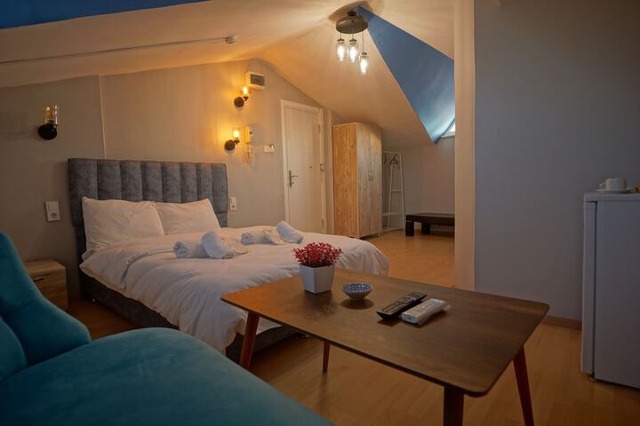 Room 28 of 54