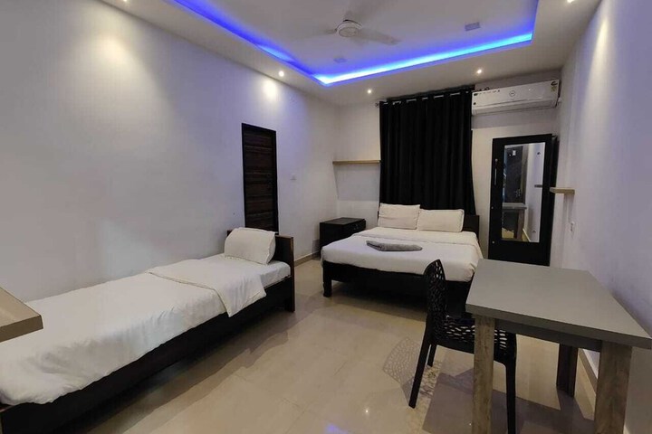 Room 16 of 25
