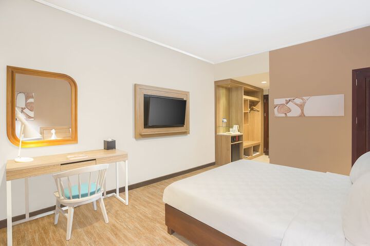 Room 12 of 92