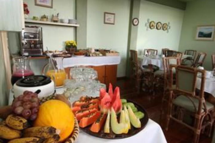 Breakfast/Coffee Service 8 of 40