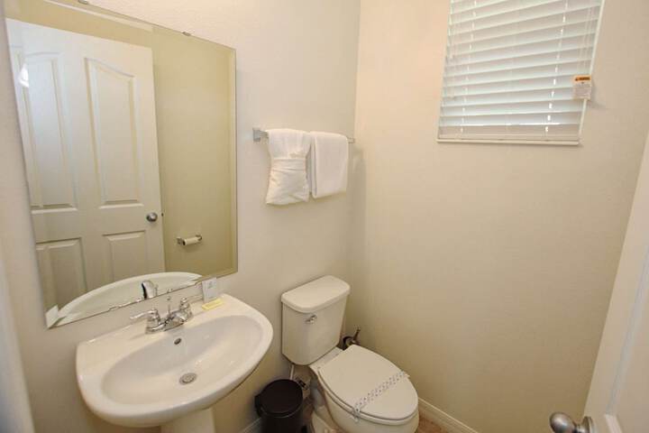 Room 35 of 96