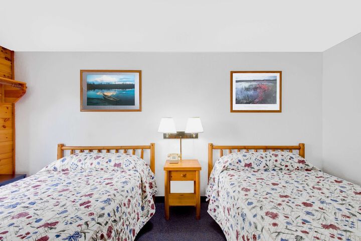 2 Double Beds (1 of 12)