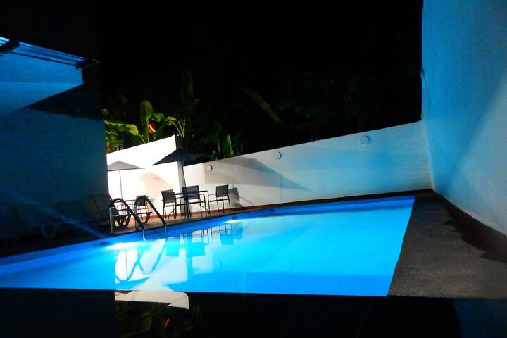Pool 32 of 44