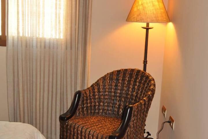 Room 8 of 18
