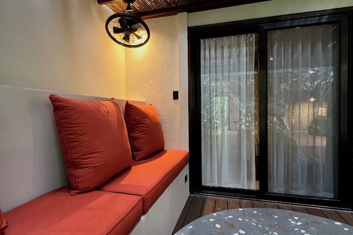 Room 50 of 120