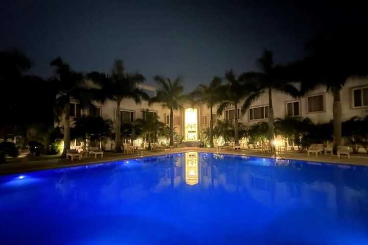 Pool 11 of 15