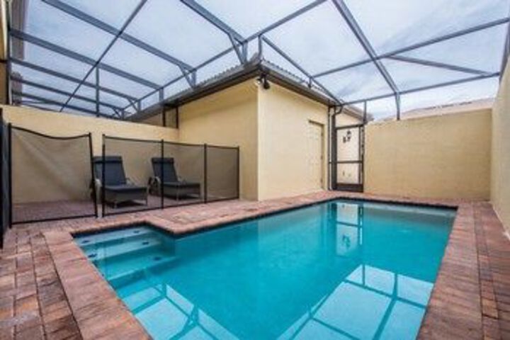 Pool 19 of 43