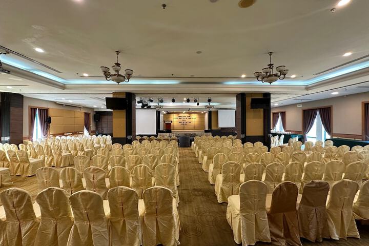 Room 30 of 44