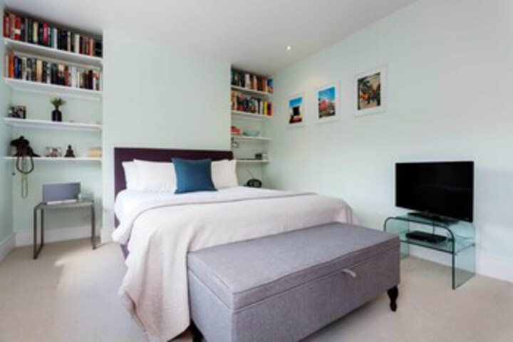 Room 17 of 18
