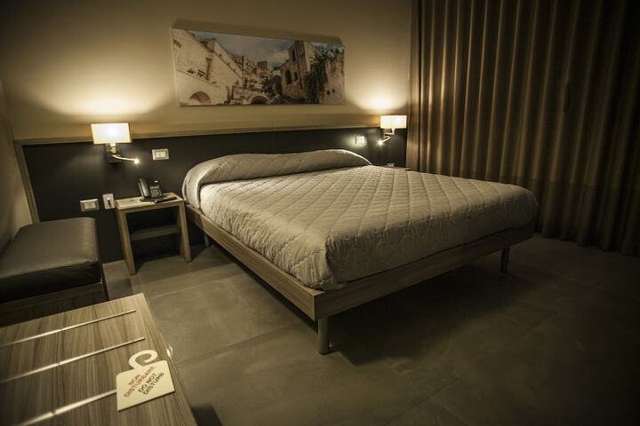 Room 7 of 60