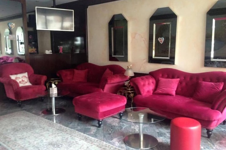 Hotel Interior 4 of 33