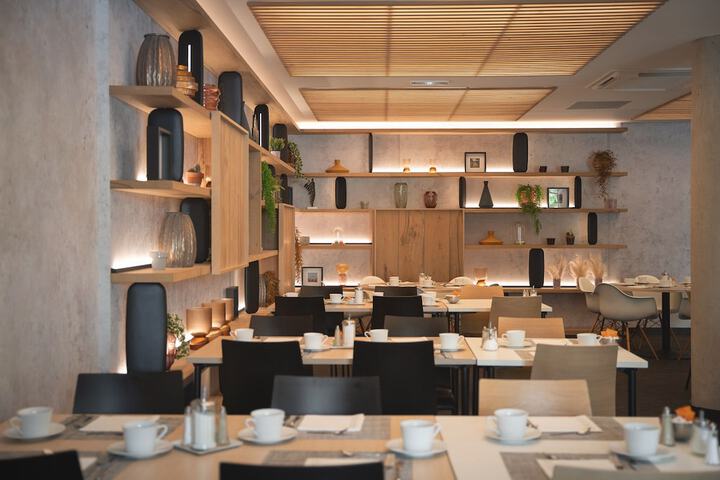 Breakfast/Coffee Service 49 of 81
