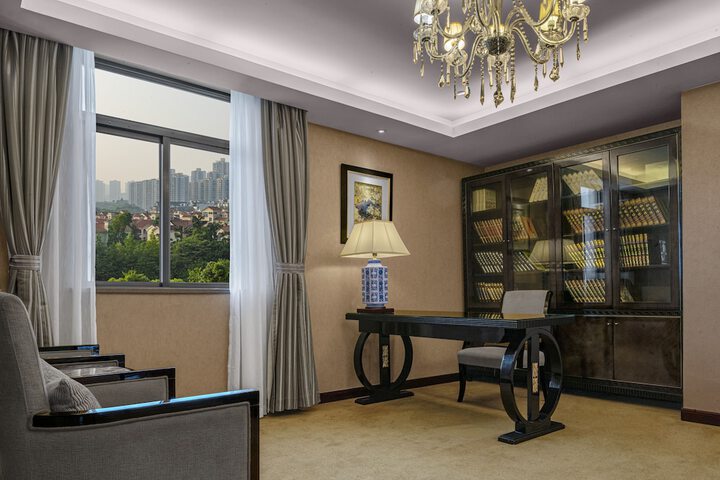 Room 14 of 29