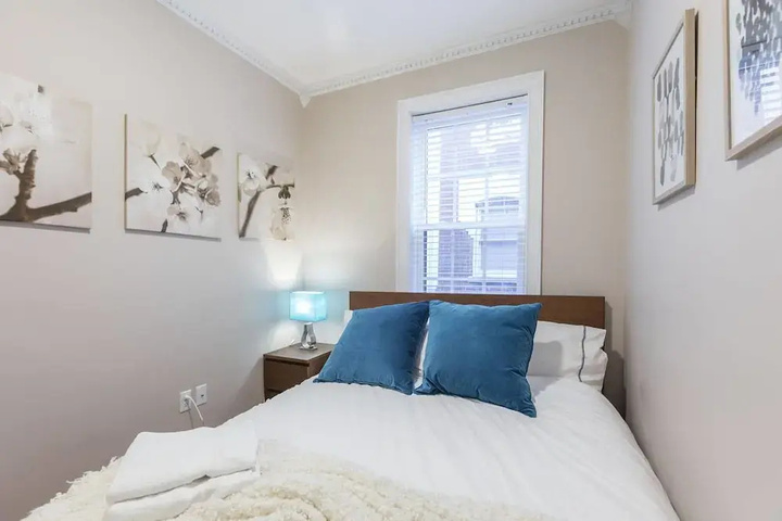 Photo of Newly Decorated 2BR in North End little Italy