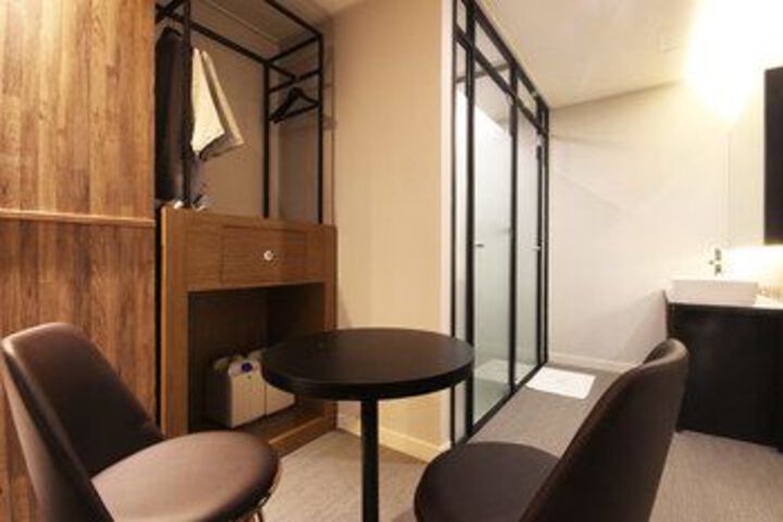 Room 21 of 51