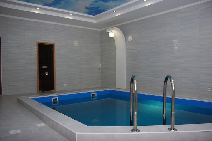 Pool 31 of 75