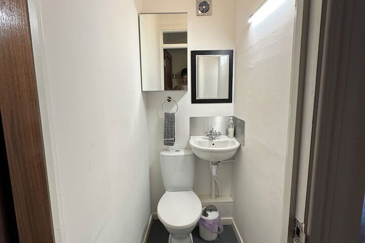 Room 15 of 17