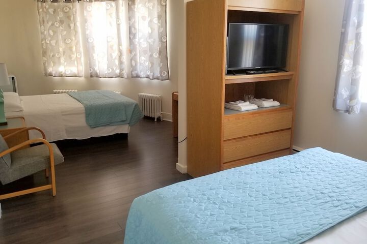 Room 17 of 38