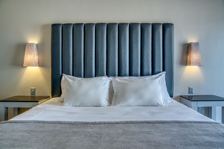 Room 12 of 72