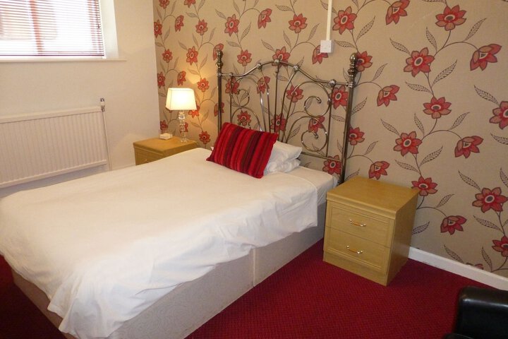 Room 9 of 48