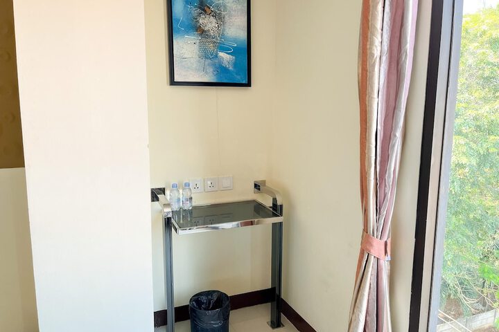Room 12 of 90