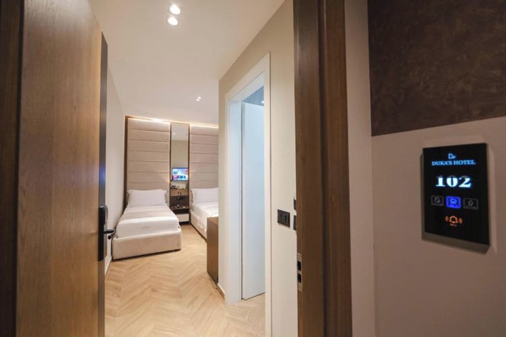 Room 44 of 265