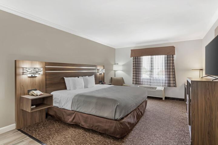 Room 41 of 65