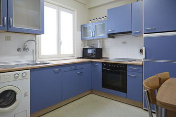 Room 6 of 10