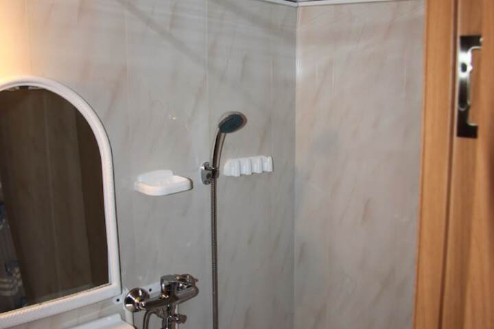 Room 14 of 20