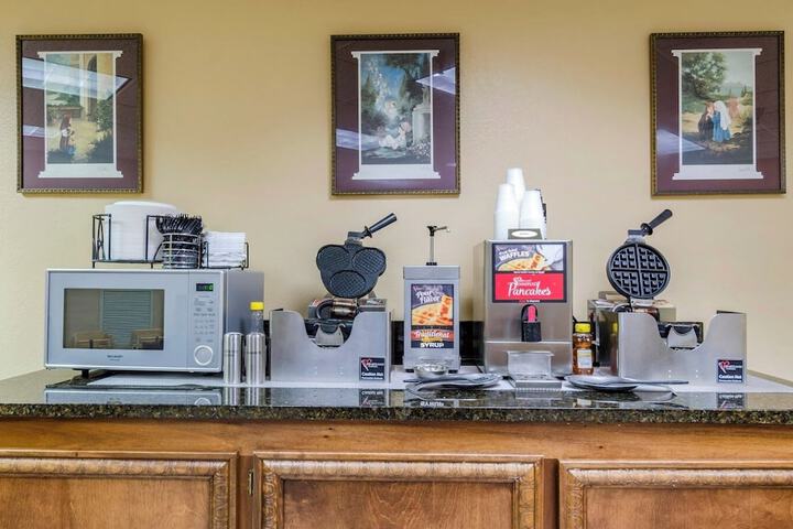 Breakfast/Coffee Service 24 of 27