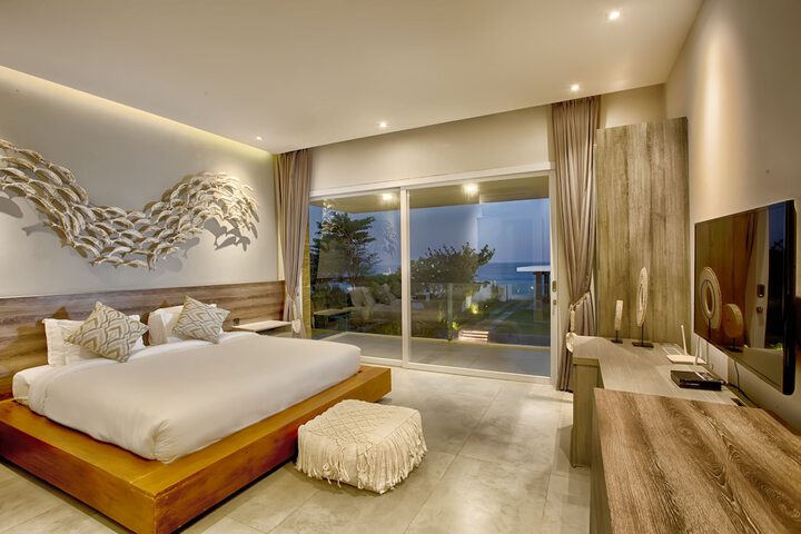 Room 20 of 102