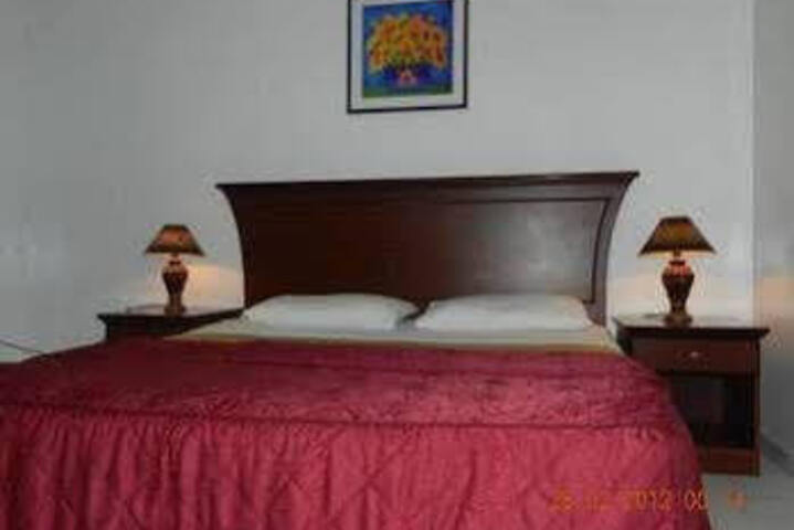 Room 1 of 8