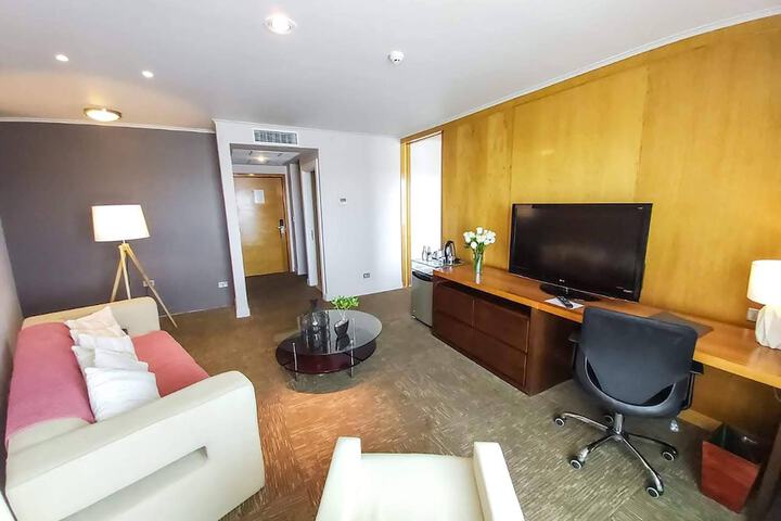 Room 15 of 38