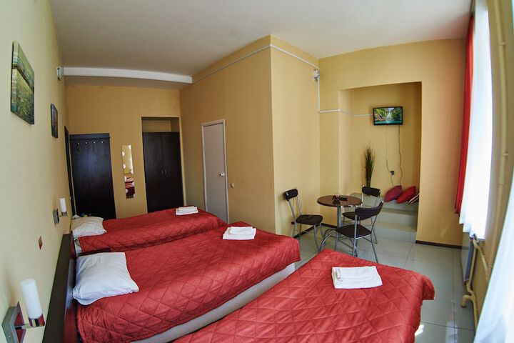 Room 10 of 45