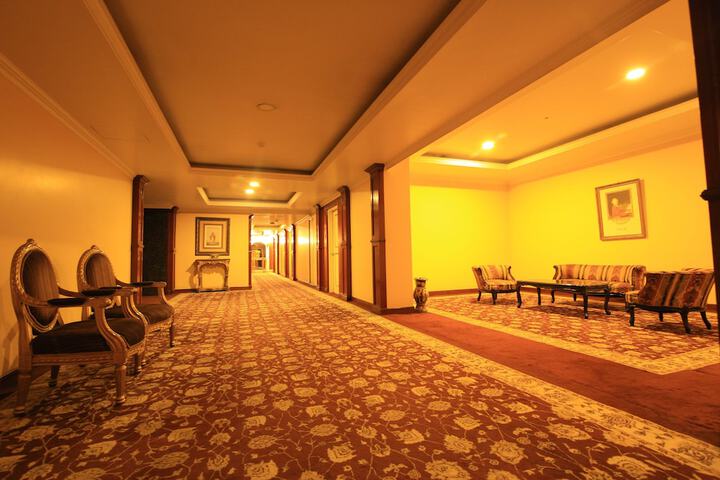 Ballroom/Hall 52 of 59