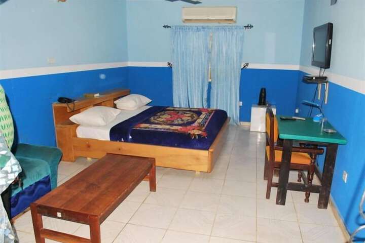 Room 3 of 10