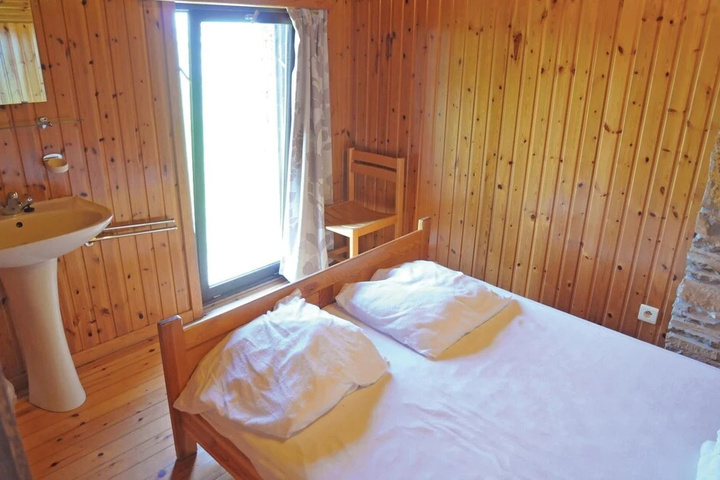 Room 2 of 7