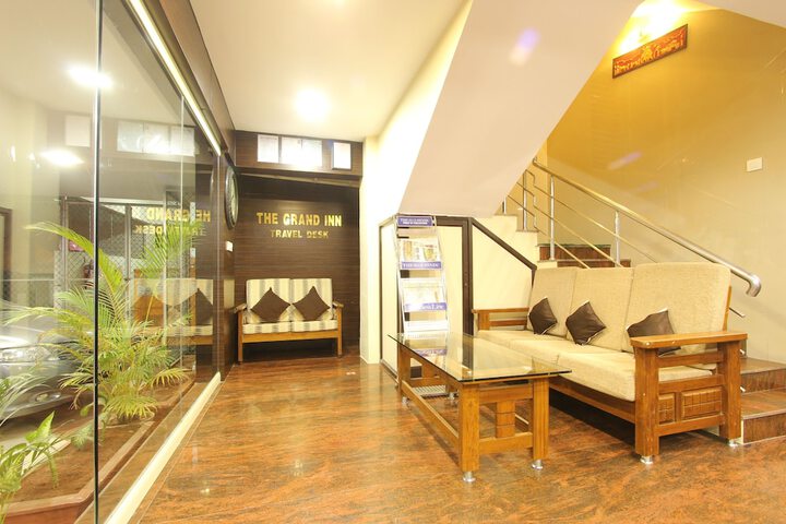 Entrance & Lobby