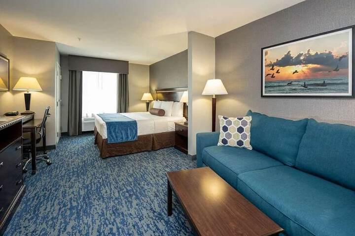 Room 9 of 20