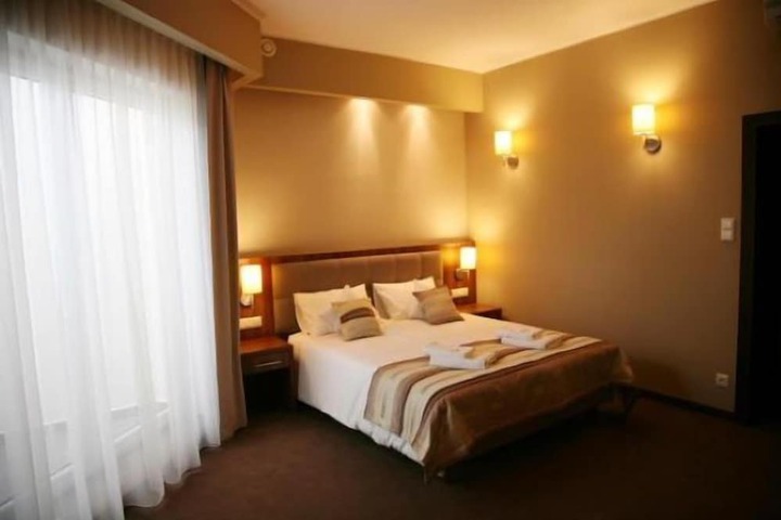 Room 18 of 38