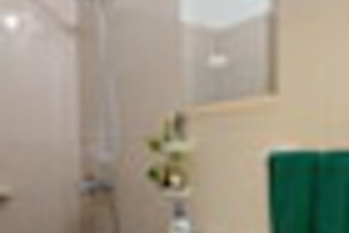 Room 62 of 75
